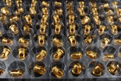 Feinmechanische Komponenten von Femotech