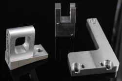 Feinmechanische Komponenten von Femotech