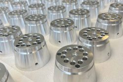 Feinmechanische Komponenten von Femotech